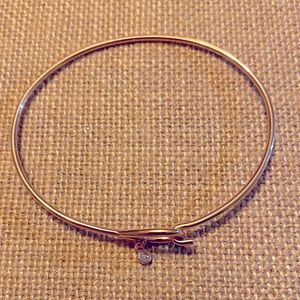 Origami Owl Renewal Teardrop Bangle Bracelet Rose Gold 7 1/4”